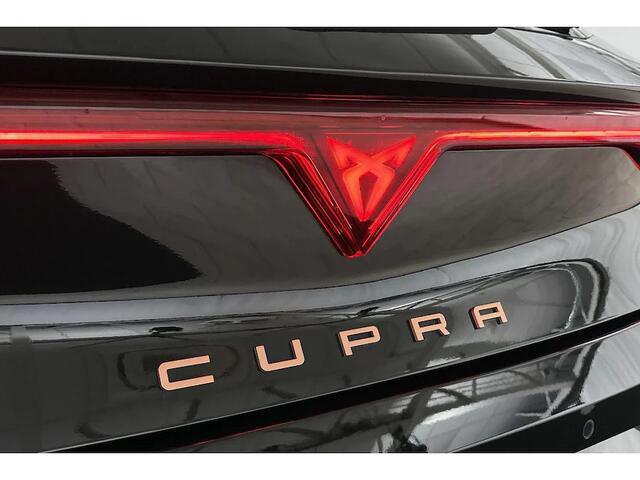 Cupra Leon 1.5 TSI e-Hybrid 2025 km 21.000 Facelift SOH 99,9% Stoelverwarming Kuipstoelen 18" LMW