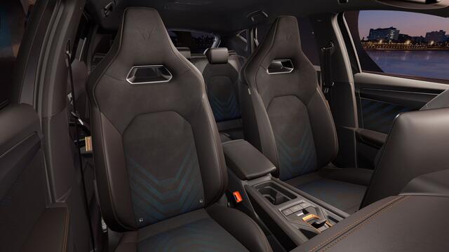 Cupra Leon 1.5 TSI e-Hybrid 272 6DSG VZ Performance | Achteruitrijcamera | Digitaal instrumentenpaneel (Virtual Cockpit) | Draadloze Apple CarPlay(TM), Android Auto(TM)