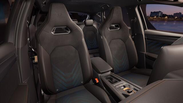 Cupra Leon 1.5 TSI e-Hybrid 272 6DSG VZ Performance | Achteruitrijcamera | Digitaal instrumentenpaneel (Virtual Cockpit) | Draadloze Apple CarPlay(TM), Android Auto(TM)