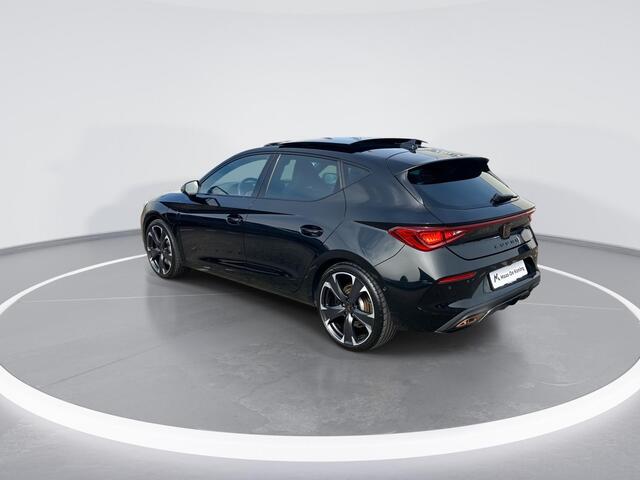 Cupra Leon 1.4e-Hybrid/245PK DSG VZ · Panoramadak · Elektrische stoelverstelling · Leer · Navigatie · Camera + parkeersensoren · Elektrische stoelverstelling ·