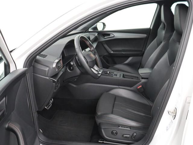 Cupra Leon 1.4 e-Hybrid | Carplay | Stoel & stuurverwarming | Camera | Adaptive cruise | Navigatie | Sfeerverlichting | Full LED | Memory | PHEV | Plug In