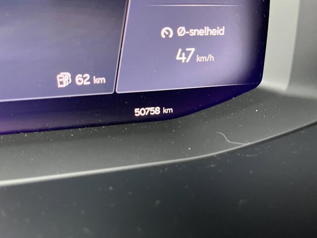 Cupra Leon 1.4 e-Hybrid VZ Performance / AUTOMAAT/ 245PK/ PANO/ STUUR+STOELVERWARM./ DODEHOEK/ ACC/ PARK.SENSOR.V+A/ CAMERA/ / FULL LINK/ KEYLESS/ NAVI/ CLIMA/ DAB/ LED/ 18'' LMV