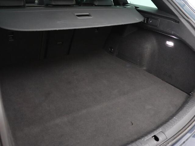 Cupra Leon 1.4 e-Hybrid VZ Business | 245pk | SOH 92% | Trekhaak | Carplay | Adaptive cruise | Sportstoelen | Navigatie | Stuurverwarming | Parkeerhulp | Full LED | Sfeerverlichting | Keyless | PHEV | Plug In