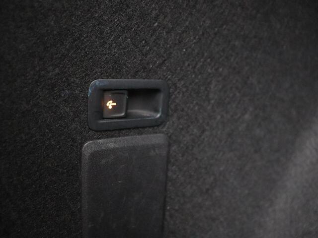 Cupra Leon 1.4 e-Hybrid VZ Business | 245pk | SOH 92% | Trekhaak | Carplay | Adaptive cruise | Sportstoelen | Navigatie | Stuurverwarming | Parkeerhulp | Full LED | Sfeerverlichting | Keyless | PHEV | Plug In