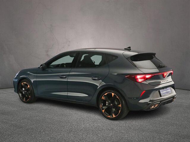 Cupra Leon Business 1.5 TSI eHybrid 204pk DSG Automaat Panoramadak, Sennheiser audio, Adaptive cruise control, Achteruitrijcamera, LED koplampen, Parkeersensoren