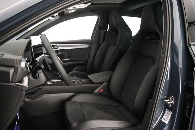 Cupra Leon Business 1.5 TSI eHybrid 204pk DSG Automaat Panoramadak, Sennheiser audio, Adaptive cruise control, Achteruitrijcamera, LED koplampen, Parkeersensoren