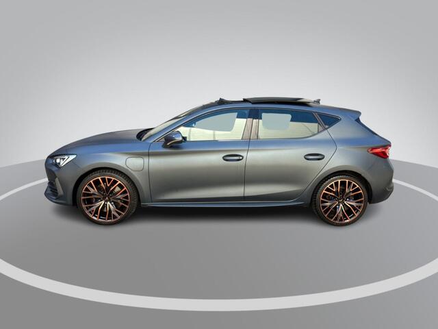 Cupra Leon 1.4 245pk DSG e-Hybrid VZ Business · Panoramadak · Stoelverwarmig · Apple/Android Car Play · Navigatie · 19'' Inch ·