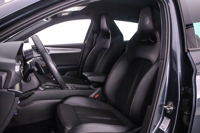 Cupra Leon VZ Business 1.4 TSI eHybrid 245pk DSG Automaat Adaptive cruise control, Achteruitrijcamera, Navigatie, LED koplampen, App connect, Stoelverwarming, Parkeersensoren