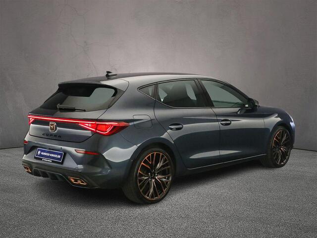 Cupra Leon VZ Business 1.4 TSI eHybrid 245pk DSG Automaat Adaptive cruise control, Achteruitrijcamera, Navigatie, LED koplampen, App connect, Stoelverwarming, Parkeersensoren