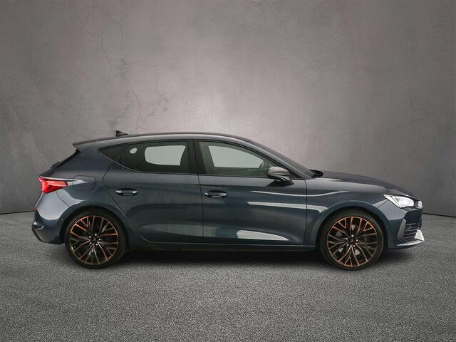 Cupra Leon VZ Business 1.4 TSI eHybrid 245pk DSG Automaat Adaptive cruise control, Achteruitrijcamera, Navigatie, LED koplampen, App connect, Stoelverwarming, Parkeersensoren