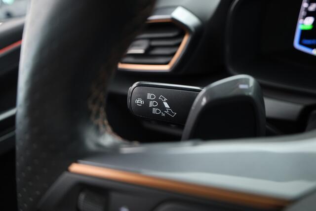 Cupra Leon Sportstourer 1.4 e-Hybrid VZ Copper Edition 245pk | Navi | Adapt. Cruise | Camera | Stoel-Stuurverw.