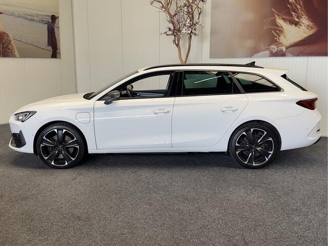 Cupra Leon Sportstourer 1.4 e-Hybrid VZ Business NAVIGATIE ADAPTIVE CRUISE CONTROL APPLE CARPLAY/ANDROID RIJSTROOKSENSOREN ACHTERUITRIJCAMERA ZEER MOOI !! 3010