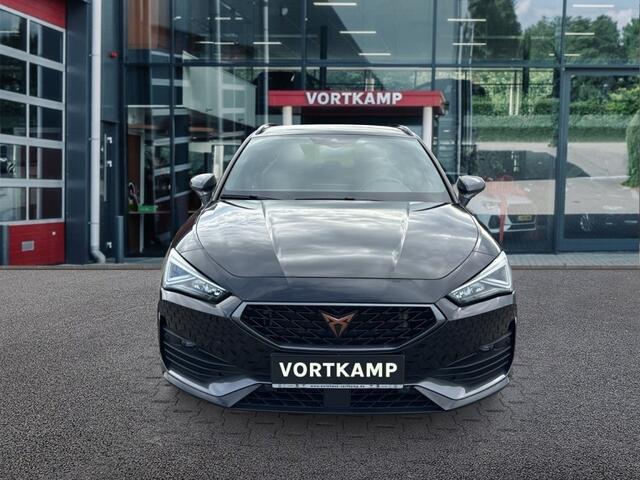 Cupra Leon Sportstourer 1.4 TSI E-HYBRID VZ PANO-DAK/STOELVER/SPORT-STUUR/CAMERA