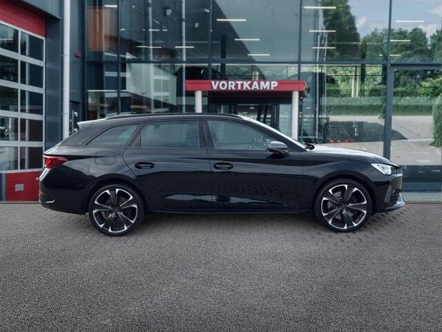 Cupra Leon Sportstourer 1.4 TSI E-HYBRID VZ PANO-DAK/STOELVER/SPORT-STUUR/CAMERA