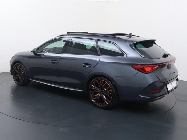 Cupra Leon Sportstourer 1.4 e-Hybrid VZ Copper Edition | 245 PK | SoH 100% | Panoramadak | Keyless | Achterklep elektrisch | Stoelverwarming | Virtual Cockpit |