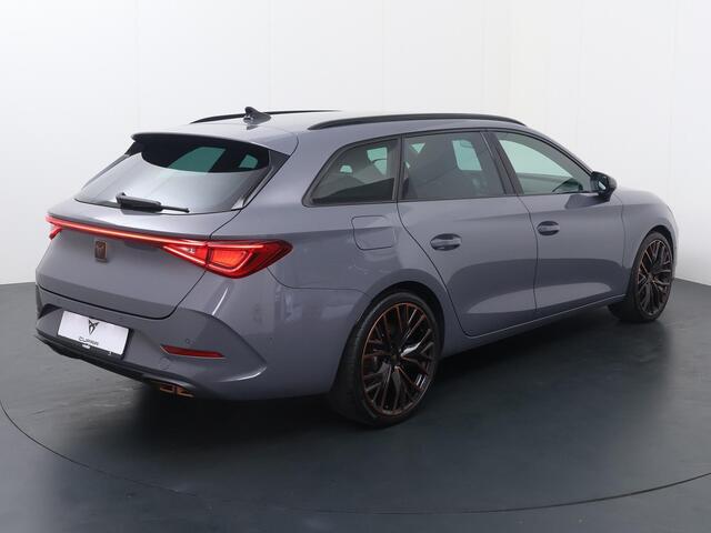 Cupra Leon Sportstourer 1.4 e-Hybrid 245 PK | SoH 91% | Virtual Cockpit | Navigatie | Achteruitrijcamera | Adaptive cruise Controle | Stoelverwarming | Stuurwielverwarming |