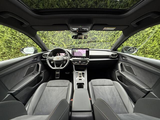Cupra Leon Sportstourer 1.5 eTSI Performance l PANO-DAK l ACC l BLIS l CAMERA l ECC l LED l NAVI l SCHAALSTOELEN l 11.000km