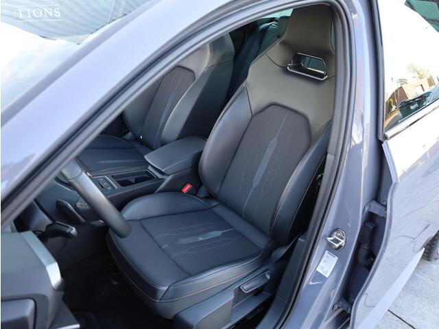 Cupra Leon Sportstourer 1.4 e-Hybrid VZ Panodak | Keyless | Camera | Carplay | Dodehoek | Adaptive Cruise | 19"Inch |