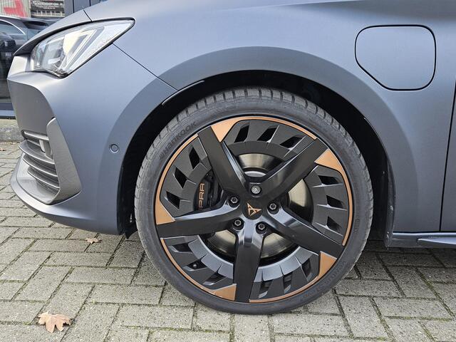 Cupra Leon Sportstourer 1.4 e-Hybrid VZ Copper Edition + PANO DAK + CAMERA + MEMORY + LED