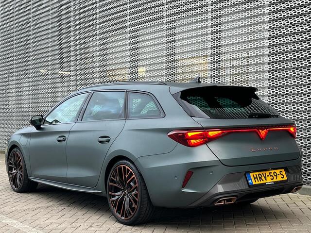 Cupra Leon Sportstourer 1.5 TSI e-Hybrid VZ Extreme Panoramadak / Sennheiser / Navigatiesysteem / CUP-Stoelen