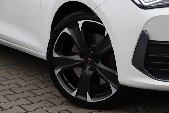 Cupra Leon Sportstourer 1.4 e-Hybrid VZ Business | ACC | 19 Inch | Sfeerverlichting |