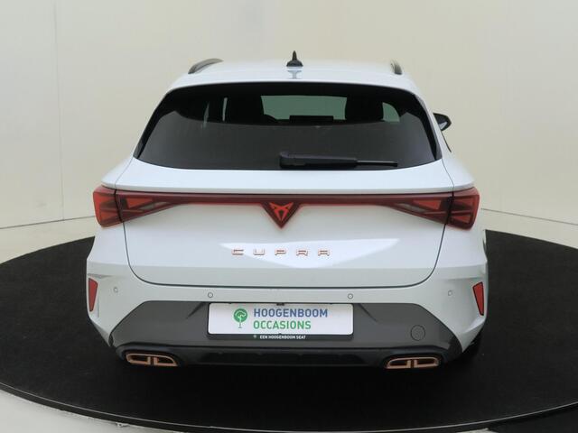 Cupra Leon Sportstourer 1.5 TSI e-Hybrid Business | Parkeerasisstent | Dodehoek detectie | Keyless | Stoel- en stuurwielverwarming | 3-zone airco | Achteruitrijcamera | Navigatie |