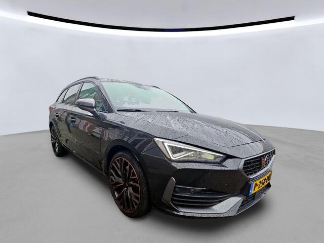 Cupra Leon Sportstourer 1.4 e-Hybrid DSG VZ Copper Edition / Panorama dak / Achteruitrij camera / Geheugenstoelen / 19'' LMV
