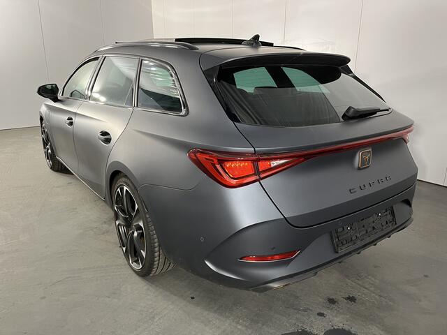 Cupra Leon Sportstourer 1.4 e-Hybrid VZ Performance / AUTOMAAT/ PANO/ CRUISE/ MEMORY SEAT/ NAVI/ STOELVERWARMING/ DAB/ FULL LINK/ PARK. SENSOREN + CAMERA