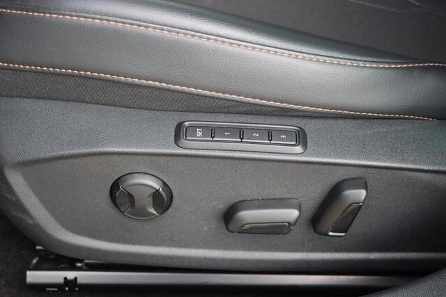 Cupra Leon Sportstourer 1.4 eHybrid 204pk DSG6 | Memory | Stoel- en Stuurverwarming | Camera