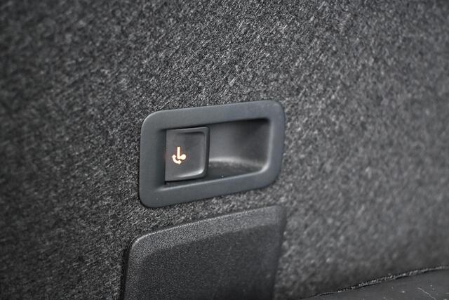 Cupra Leon Sportstourer 1.4 e-Hybrid VZ Performance | 245 PK | TREKHAAK | STUUR/STOELVERWARMING | NAVI | APPLECARPLAY/ANDROIDAUTO | ADAPT. CRUISE CONTROL | CLIMATE CONTROL | PDC | LMV