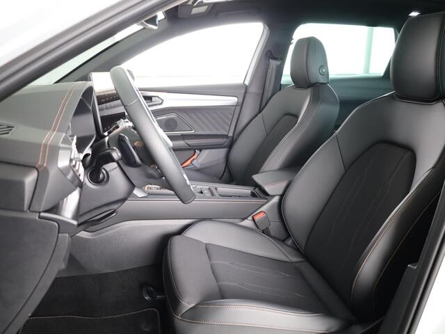 Cupra Leon Sportstourer 1.5 TSI e-Hybrid Business 204PK | Panoramadak | Sennheiser | 19 Inch | Achteruitrijcamera |
