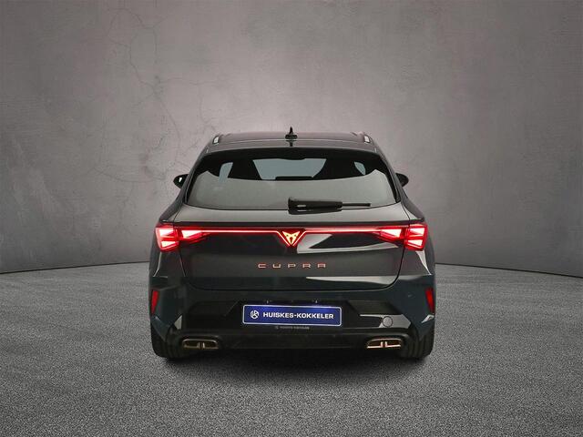 Cupra Leon Sportstourer Business 1.5 TSI eHybrid 204pk DSG Automaat Panoramadak, Sennheiser audio, Adaptive cruise control, Achteruitrijcamera, Elektrische achterklep