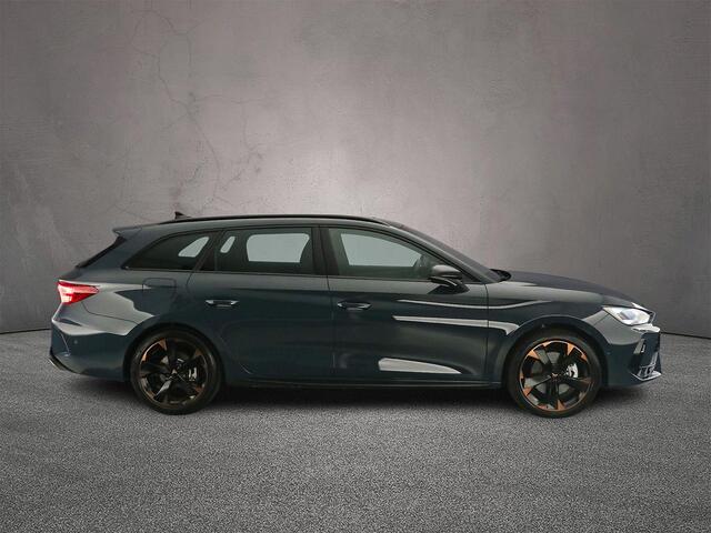 Cupra Leon Sportstourer Business 1.5 TSI eHybrid 204pk DSG Automaat Panoramadak, Sennheiser audio, Adaptive cruise control, Achteruitrijcamera, Elektrische achterklep