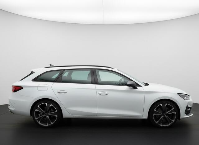 Cupra Leon Sportstourer e-Hybrid PHEV 245PK DSG SPORT TREKHAAK/CARPLAY/CAMERA/NAVI