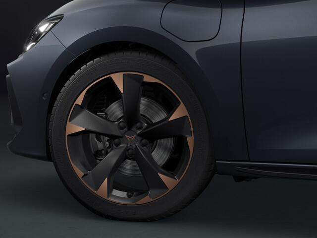 Cupra Leon Sportstourer 1.5 TSI e-Hybrid Business Dynamic Design HERWAARDERING ¤ 4.000.- Inruilpremie ¤ 3.000,-