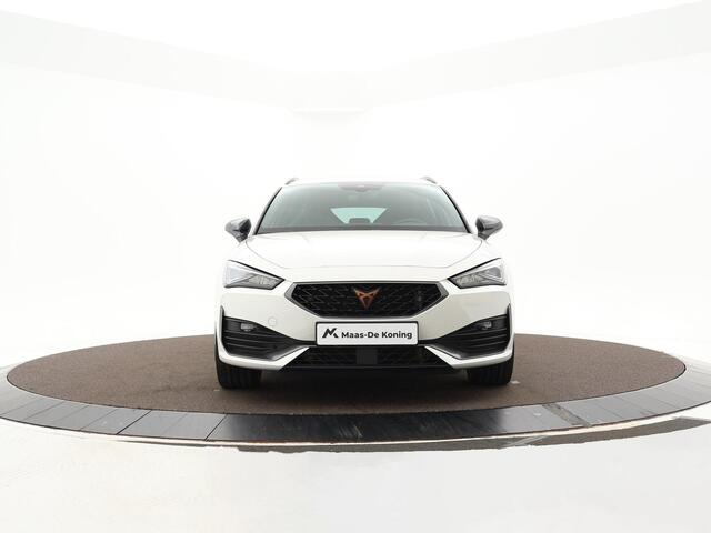 Cupra Leon Sportstourer 1.4 e-Hybrid 245pk DSG VZ Business · SOH 95% · Stuur- & Stoelverwarming · Keyless · Sfeerverlichting · Cruise Control · 19"Velgen ·