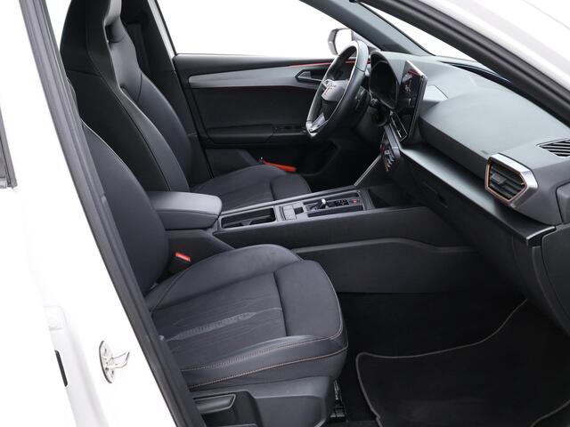 Cupra Leon Sportstourer 1.4 e-Hybrid 245pk DSG VZ Business · SOH 95% · Stuur- & Stoelverwarming · Keyless · Sfeerverlichting · Cruise Control · 19"Velgen ·