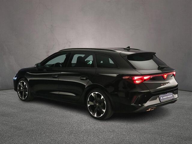 Cupra Leon Sportstourer Business 1.5 TSI eHybrid 204pk DSG Automaat Trekhaak, Adaptive cruise control, Elektrische achterklep, Achteruitrijcamera, Stuurwiel verwarmd