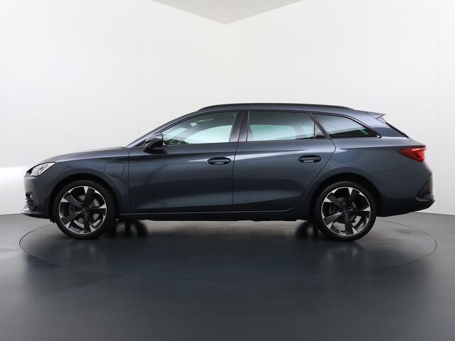 Cupra Leon Sportstourer 1.4 eTSI PHEV FR 33.000 KM | PHEV PLUG-IN HYBRIDE | PERFORMANCE STOELEN | STOEL- & STUURWIELVERWARMING | ELEKTRISCHE ACHTERKLEP | COMPLEET ONDERHOUDEN | UNIEKE KM-STAND | DIRECT RIJKLAAR & LEVERBAAR | INCL. 12 MND BOVAG GARANTIE
