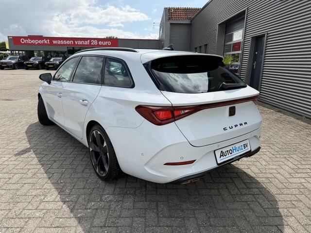Cupra Leon Sportstourer 1.4 e-Hybrid Essential ACC Carplay Stoelverwarming Stuurwielverwarming 18 Inch Achteruitrijcamera