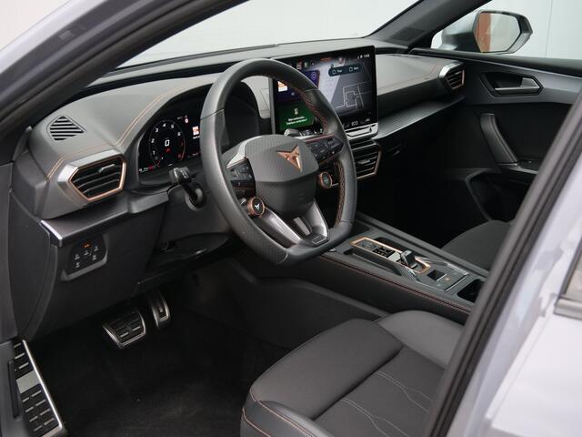 Cupra Leon Sportstourer 1.5 TSI e-Hybrid Business 204 Pk Automaat Navi / DAB / Apple Carplay / Camera / Parkeerassistent