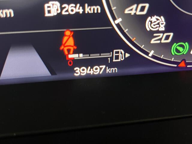 Cupra Leon Sportstourer 1.4 e-Hybrid Performance / AUTOMAAT/ PANO/ CAMERA/ PARK. SENSOREN/ DODE HOEK/ KEYLESS/ FULL LINK/ STOEL-STUURVERWARM./ ADAPT. CRUISE/ PARK. ASSIST/ LED/ NAVI/ CLIMA/ DAB