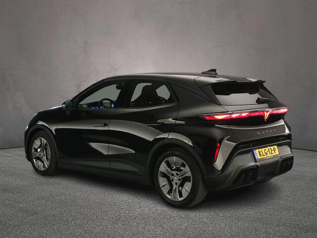 Cupra Raval Business First Edition 211pk Automaat Adaptive cruise control, Achteruitrijcamera, LED koplampen, Stuurwiel verwarmd, App connect, Parkeersensoren