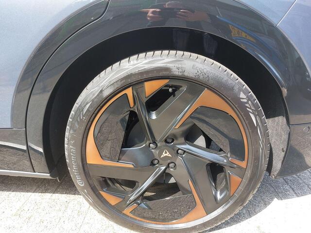 Cupra Tavascan Adrenaline 82 kWh 286PK l Panoramadak l Sennheiser Audio l 21" Katla Copper