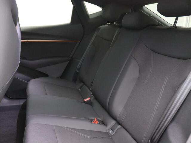 Cupra Tavascan Business 82 kWh 286PK Warmtepomp, Matrix-LED, Keyless, Achteruitrijcamera, Alarm, Virtual Pedal, Side Assist, Travel Assist, Stoel- en Stuurwielverwarming, 19" LM Velgen