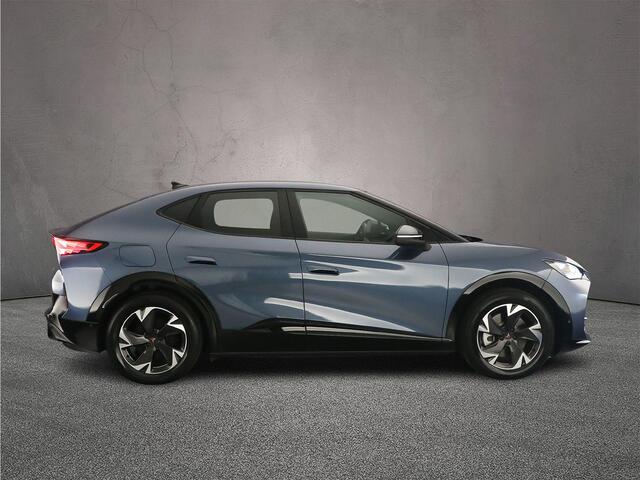 Cupra Tavascan Adrenaline 286pk Automaat Warmtepomp, Adaptive cruise control, Elektrische achterklep, Achteruitrijcamera, LED koplampen, Stoelverwarming