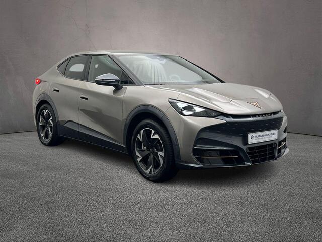 Cupra Tavascan Business 286pk Automaat Adaptive cruise control, Navigatie, Achteruitrijcamera, Elektrische achterklep, App connect, Parkeersensoren, LED matrix koplampen