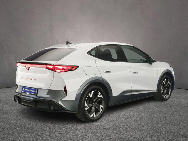 Cupra Tavascan Business 286pk Automaat Adaptive cruise control, Elektrische achterklep, Achteruitrijcamera, LED koplampen, Parkeersensoren, Navigatie