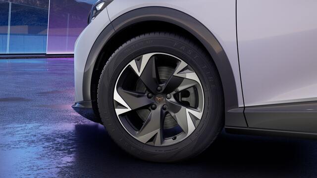 Cupra Tavascan 77kWh Elektromotor 286 1AT Essential | Achteruitrijcamera | Digitaal instrumentenpaneel (Virtual Cockpit) | Kinderzitbevestiging vóór en 2e zitrij (ISOFIX)
