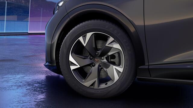 Cupra Tavascan 77kWh Elektromotor 286 1AT Essential | Achteruitrijcamera | Digitaal instrumentenpaneel (Virtual Cockpit) | Kinderzitbevestiging vóór en 2e zitrij (ISOFIX)